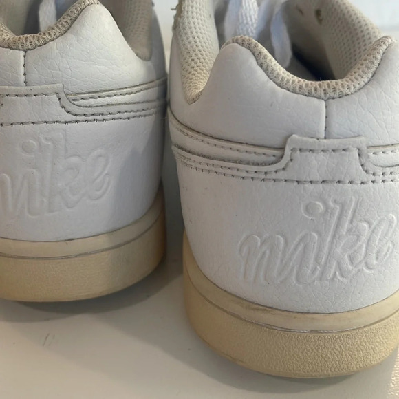 Nike White sneakers size 8.5 - Picture 4 of 16